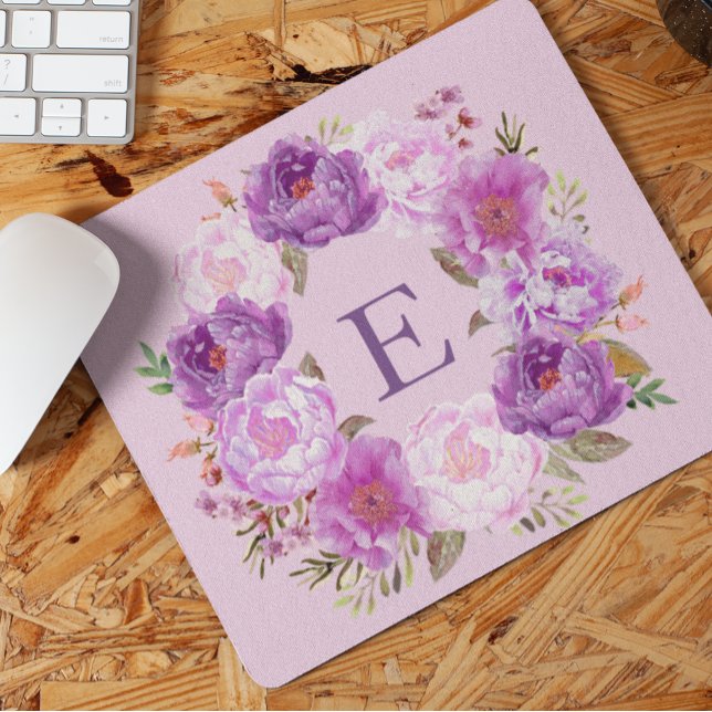 Tapis De Souris Fleur de pivoine Wreath Aquarelle Monogramme viole (Créateur téléchargé)
