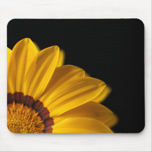 Tapis De Souris Fleur jaune sur arrière - plan noir