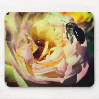 Tapis De Souris Fleur rose Et Abeille Bumble