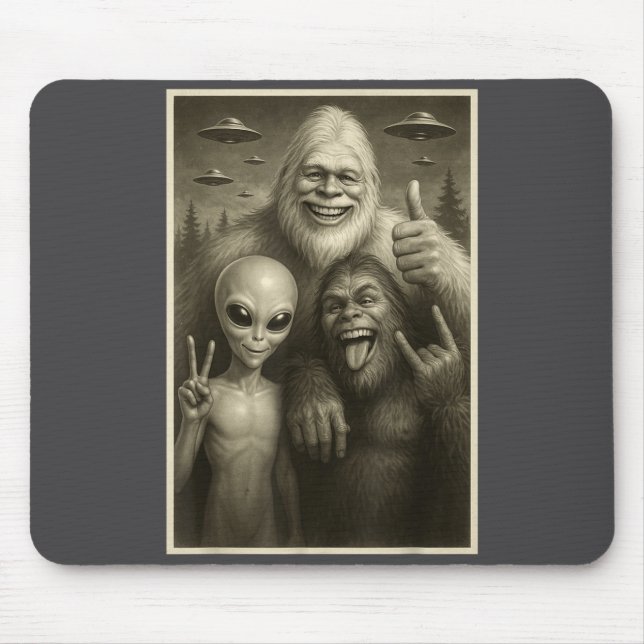 Tapis De Souris Funny Bigfoot, Alien, &amp; Yeti Sasquatch Rock On (Devant)