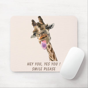 Tapis De Souris Funny Giraffe Tongue Out and Playful Wink Cartoon 