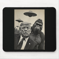 Funny Trump Bigfoot Selfie Avec Ufos Alien Étrange