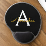 Tapis De Souris Gel Black Gold Girl Script Monogramme Nom Moderne<br><div class="desc">Monogramme or et noir Ajoutez votre propre nom Mousepad (Mouse Pad). Cela rend le cadeau parfait pour 16 ans,  mariage,  douche nuptiale,  anniversaire,  baby shower ou bachelorette pour quelqu'un qui aime le luxe glam et les styles chic.</div>