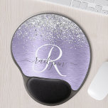 Tapis De Souris Gel Métal brossé violet Parties scintillant d'argent N<br><div class="desc">Personnalisez facilement ce design chic et branché de tapis de souris avec une jolie parties scintillant brillante en argent sur un arrière - plan métallique brossé violet.</div>