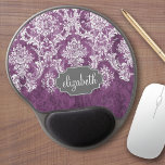 Tapis De Souris Gel Modèle de Damas de fond de prune pourpre avec nom<br><div class="desc">Un motif vintage avec tableau de bord et dentelle. Regardez de près les fleurs et les feuilles.Un design tendance avec les couleurs de bijoux et l'élégance. Les éléments sont plus faciles à customiser lorsque vous remplacez tout le texte et les photos en premier. Si votre art doit encore être ajusté,...</div>