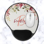 Tapis De Souris Gel Monogramme floral rose vif bordeaux<br><div class="desc">Cet élégant pavé de souris personnalisé possède un monogramme et un prénom dans un script moderne rose et bordeaux. Une aquarelle de fleurs et de verdure rose et bordeaux rousses orne la bordure supérieure.</div>