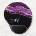 Tapis De Souris Gel monogramme girly violet et or agate<br><div class="desc">Un tapis de souris à l'école et à la maison avec un script monogrammé moderne mignon et girly avec une élégante parties scintillant violet et or marbre agate. Vous pouvez personnaliser le modèle avec votre propre texte.</div>