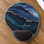 Tapis De Souris Gel Monogramme or de la géode d'âge bleu marine<br><div class="desc">Marine Blue and Gold Foil Agate Géode Monogramme Beau Élégant Nom de script Mousepad (pavé de souris). Cela rend le parfait doux 16, 13ème, 15ème, 16ème, 18ème, 21ème, 30ème, 40ème, 50ème, 60ème, 70ème, 80ème, 90ème, 100ème anniversaire, mariage, douche nuptiale, anniversaire, retour à l'école, baby shower, diplôme ou bachorage cadeau ette...</div>