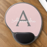 Tapis De Souris Gel Vierge rose Gris Gris Gris Fille Script Nom Modern<br><div class="desc">Monogramme rose et gris Ajoutez votre propre nom Mousepad (Pad souris). Cela rend le cadeau parfait pour 16 ans,  mariage,  douche nuptiale,  anniversaire,  baby shower ou bachelorette pour quelqu'un qui aime le luxe glam et les styles chic.</div>