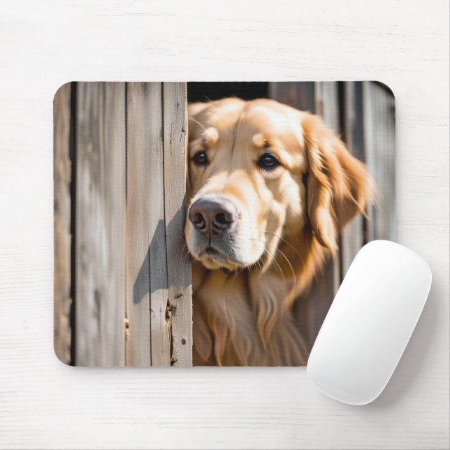 Tapis De Souris Golden Retriever Dans La Porte De La Grange (Avec souris)