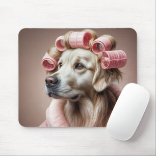 Tapis De Souris Golden Retriever Dans Les Curleurs De Cheveux Rose