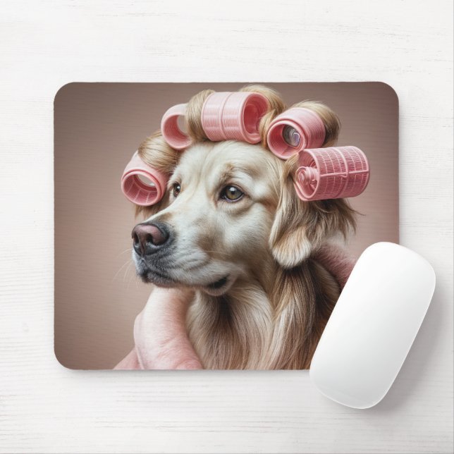Tapis De Souris Golden Retriever Dans Les Curleurs De Cheveux Rose (Avec souris)
