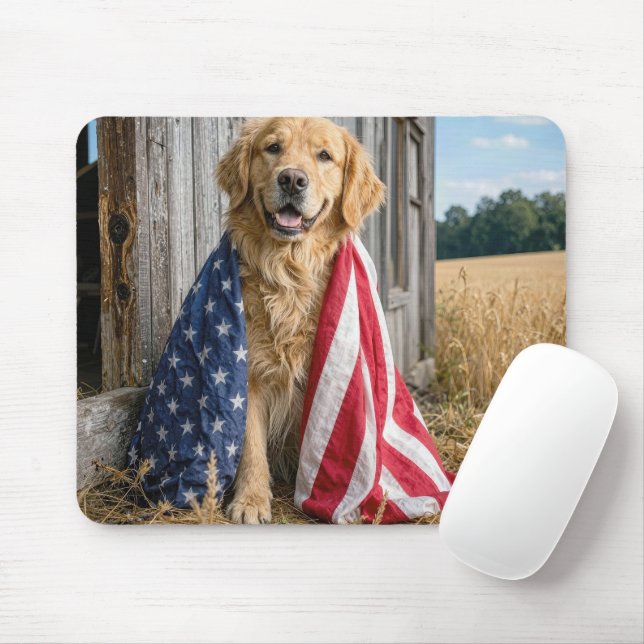 Tapis De Souris Golden Retriever drapé dans un drapeau américain (Avec souris)
