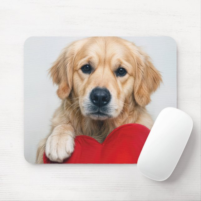Tapis De Souris Golden Retriever With a Red Heart Pillow (Avec souris)