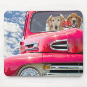 Tapis De Souris Golden Retrivers in Retro Truck