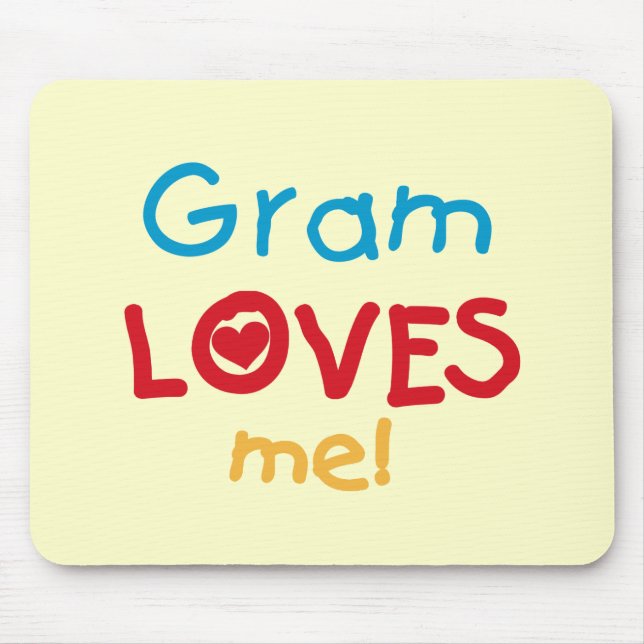 Tapis De Souris Gram Loves Me T-shirts et cadeaux (Devant)
