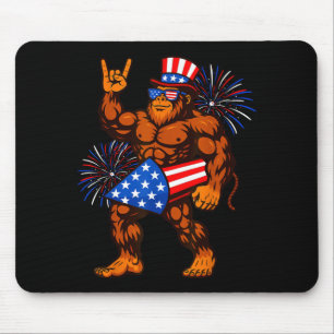Tapis De Souris Grand feu d'artifice drapeau américain sasquatch 4