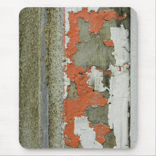 Tapis De Souris Grunge peeling orange paint on concrete wall