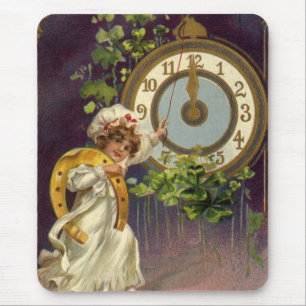 Tapis De Souris Horloge de la fille Irlandaise de la Saint-Sylvest