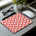 Tapis De Souris Ikat de la tribu des Pink et Coral<br><div class="desc">Motif de la tribu Aztec Ikat Chevron</div>