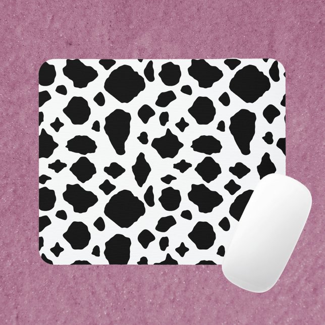 Tapis De Souris Impression vache noir et blanc (A mouse pad with a black and white cow print pattern.)