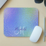 Tapis De Souris Iridescente Joli Monogramme Personnalisé<br><div class="desc">Cette conception ne contient pas de parties scintillant ou de séquences réelles. Il peut être personnalisé dans la zone fournie en modifiant la photo et/ou le texte. Vous pouvez également le customiser en cliquant sur Personnaliser ce Modèle, puis en choisissant l'option cliquer pour customiser et supprimer ou modifier la couleur...</div>