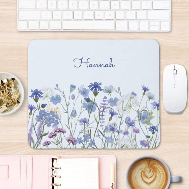 Tapis De Souris Jardin Fleur sauvage Monogramme Blue Watercolor (In situ office desk)