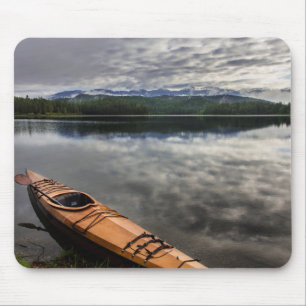 Tapis De Souris Kayak en bois sur le rivage du lac Beaver