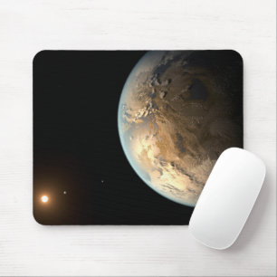 Tapis De Souris Kepler-186f Orbitant Une Étoile Éloignée.