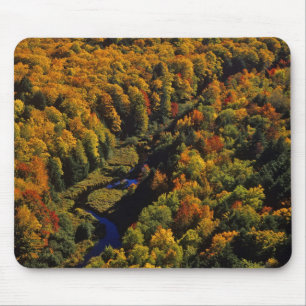 Tapis De Souris La rivière Big Carp en automne à Porcupine