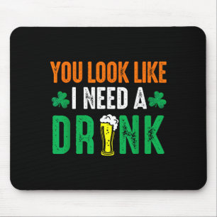 Tapis De Souris La Saint-Patrick ressemble à besoin d'une bière