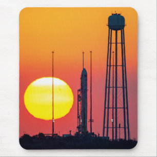Tapis De Souris Lancement de la nASA Antares Rocket Sunrise