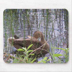 Tapis De Souris Le canard se lisse les plumes dans les roseaux