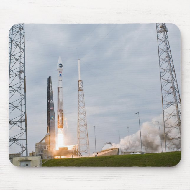 Tapis De Souris Le feu et la fumée signalent le décollage (Devant)