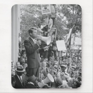 Tapis De Souris Le sénateur Robert Kennedy en campagne pour le pré