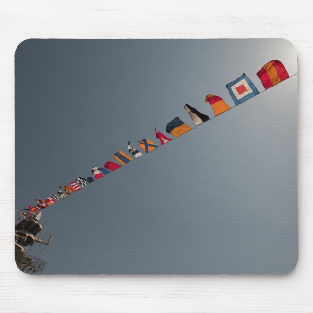 Tapis De Souris Les drapeaux survolent le pont de l'USS Iwo Jima (Devant)