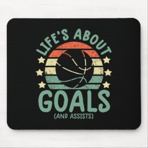 Tapis De Souris Les garçons de basketball amusants se donnent des