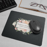 Tapis De Souris Logo floral antique | Blush & Charcoal<br><div class="desc">Le logo floral élégant mousepad design comprend votre nom et/ou nom d'entreprise encadré par une bordure de fleurs d'aquarelle luxuriante en rose rousse,  vert sauge,  pêche et crème,  sur un arrière - plan de charbon brossé profond contrastant.</div>
