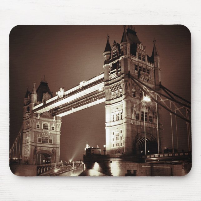 Tapis De Souris London Tower Bridge en soirée (Devant)