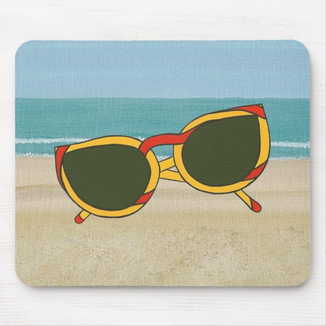 Tapis De Souris Lunettes de soleil jaune rouge sur la plage de Mou (Devant)