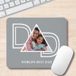 Tapis De Souris Meilleur papa photo de Fête des pères personnalisé<br><div class="desc">Le pavé photo Meilleur papa du monde est décoré avec le mot DAD en typographie blanche sur un arrière - plan gris. Facilement personnalisable avec votre photo. Fait un cadeau de Fête des pères parfait.</div>