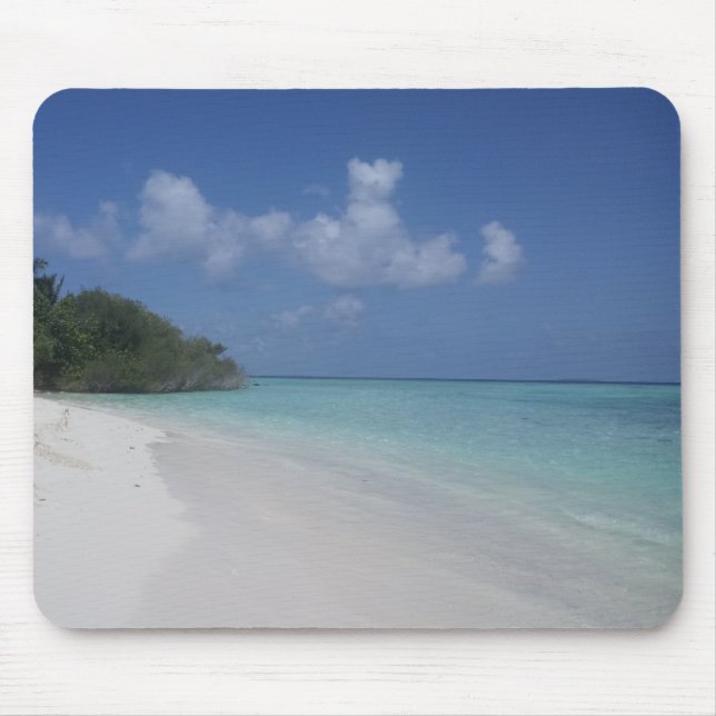 Tapis De Souris Mer Bleue Ciel Nuages Blancs Sable Maldives Modèle (Devant)