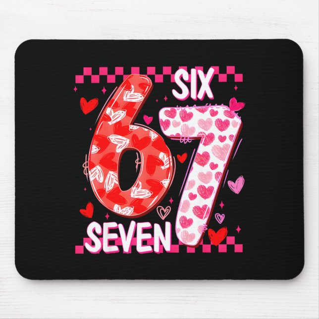 Tapis De Souris Mignon Rose 67 Saint-Valentin Six Sept Drôle Mème  (Devant)