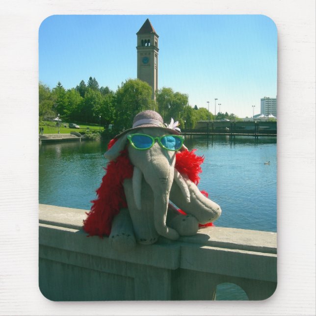Tapis De Souris Mme Ella au parc (Devant)