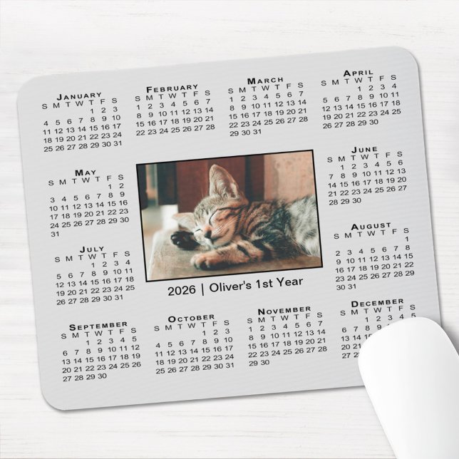 Tapis De Souris Modern 2026 Calendar Your Photo Name on Grey (Modern 2026 Calendar Your Photo Name on Grey Mouse Pad, in situ)