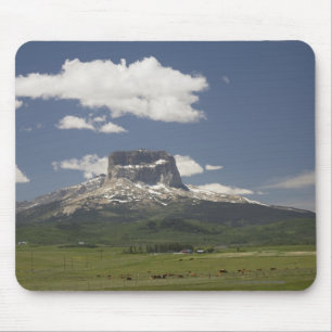 Tapis De Souris Montagne en chef avec des pâturages de frôler de