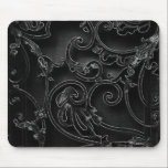 Tapis De Souris Motif baroque gothique noir de remous<br><div class="desc">Un motif gothique vintage de noir foncé de style baroque complexe de dentelle, cette conception assez girly serait grand pour des goths et les filles et les femmes d'alternative, personnaliser facilement cette conception créée en photographiant une vieille porte et en manoeuvrant numériquement l'image pour créer une conception graphique tourbillonnante de...</div>