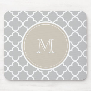 Tapis De Souris Motif gris de Quatrefoil, monogramme beige