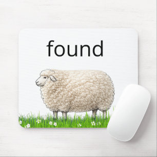 Tapis De Souris Mouton laineux dans l'herbe avec le texte "Trouvé"