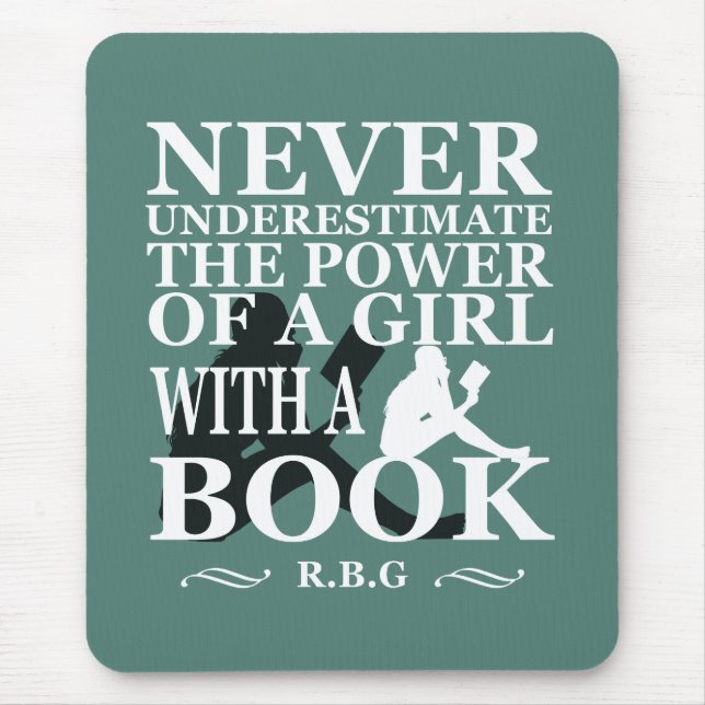 Tapis De Souris Ne jamais sous-estimer le pouvoir d'une fille avec (Devant)
